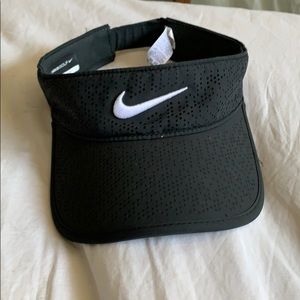 Nike visor
